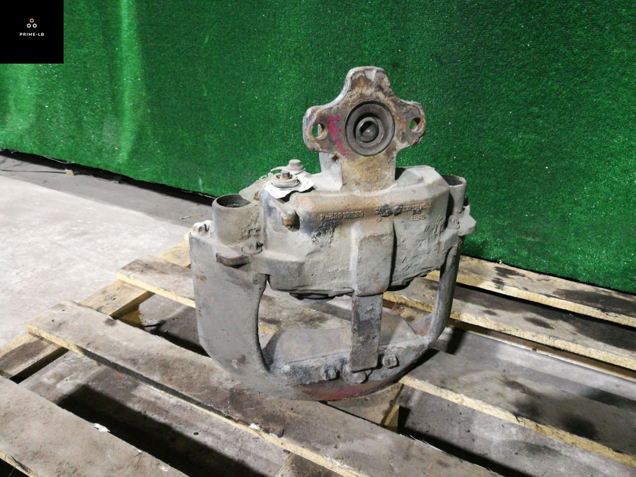 суппорт передний правый Volvo FM 2 поколение 2007, 12.8 л., D13, дизель, МКПП, 20527037, 68324882 - фото №1