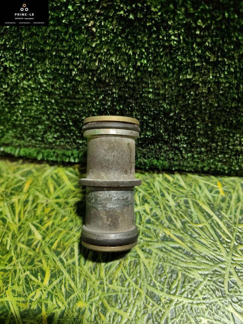 соединительная трубка охлаждающей жидкости DAF XF 106 1 поколение 2014, 12.9 л., MX-13 340, дизель, МКПП, 1936108 - фото №1
