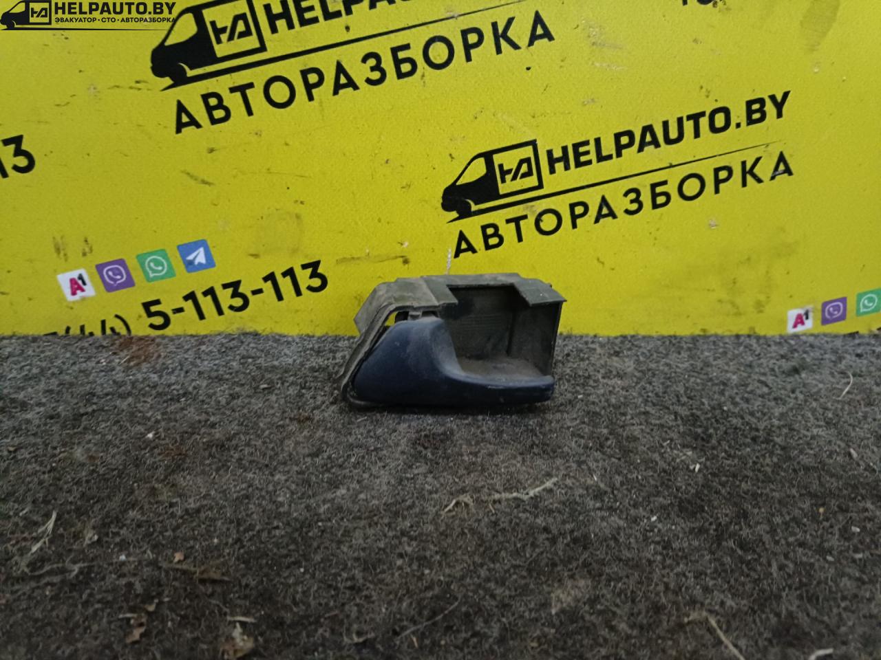 ручка внутренняя задняя левая Volkswagen Vento 1 поколение 1994, 1.8 л., i, бензин, МКПП, седан, передний привод - фото №1