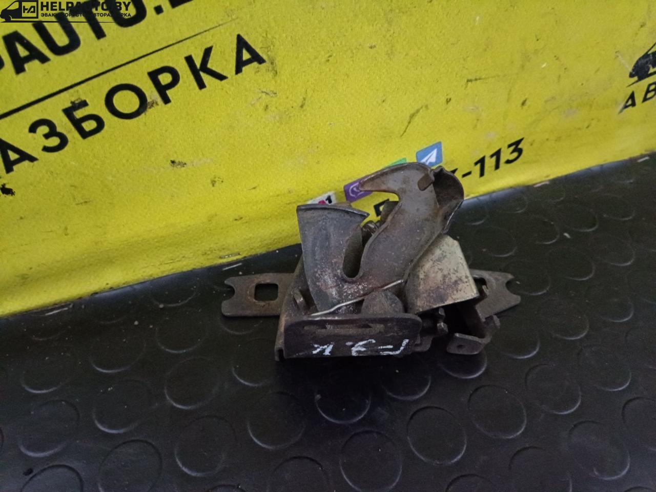 замок капота Volkswagen Golf 3 поколение 1994, 1.9 л., D, дизель, МКПП, универсал, передний привод - фото №1