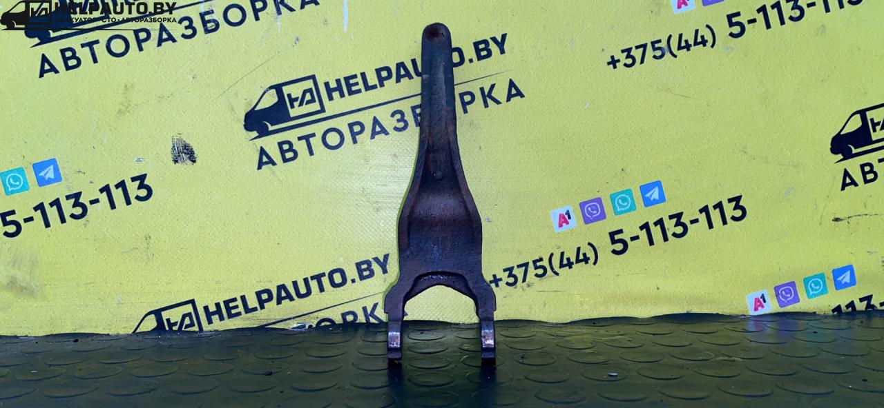 вилка сцепления Mitsubishi Colt 4 поколение 1996, 1.6 л., i, бензин, 5МКПП, хетчбэк 5 дв., F5M411RBA - фото №1