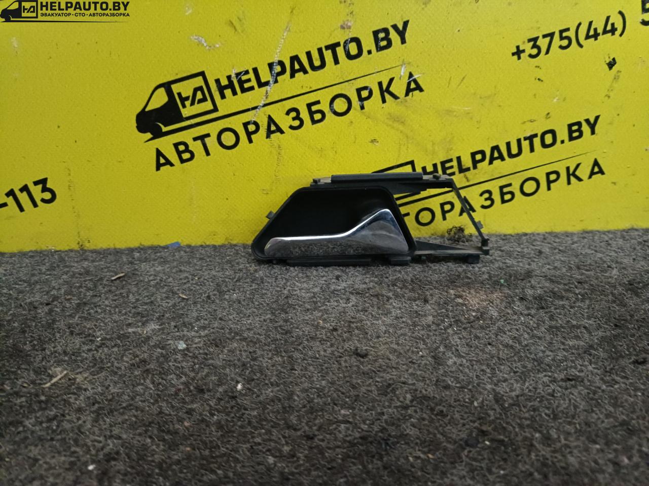 ручка внутренняя задняя правая Mercedes-Benz E-Класс 1 поколение 1987, 2.3 л., бензин, МКПП, седан, задний привод, M102 - фото №1