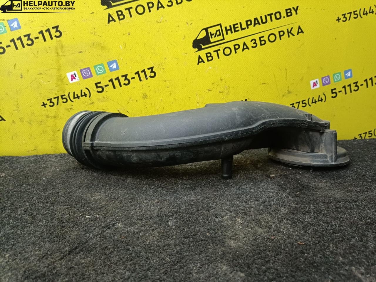 воздухозаборник Renault Laguna 1 поколение 1996, 1.8 л., бензин, МКПП, хетчбэк 5 дв., передний привод, F3P - фото №1