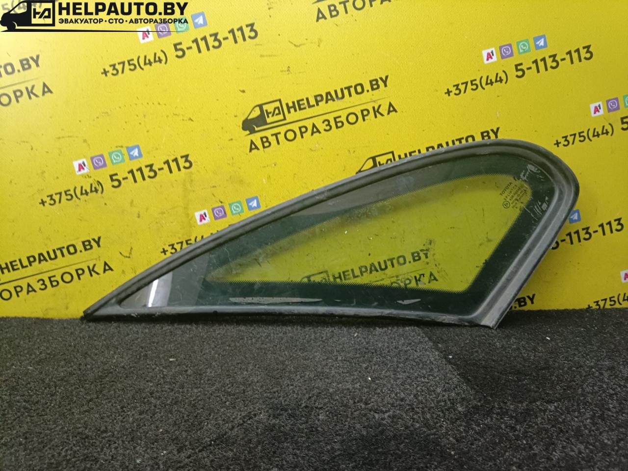 стекло кузовное боковое левое Toyota Carina E 1 поколение T190 1997, 1.8 л., бензин, МКПП, хетчбэк 5 дв., передний привод, 7A-FE - фото №1