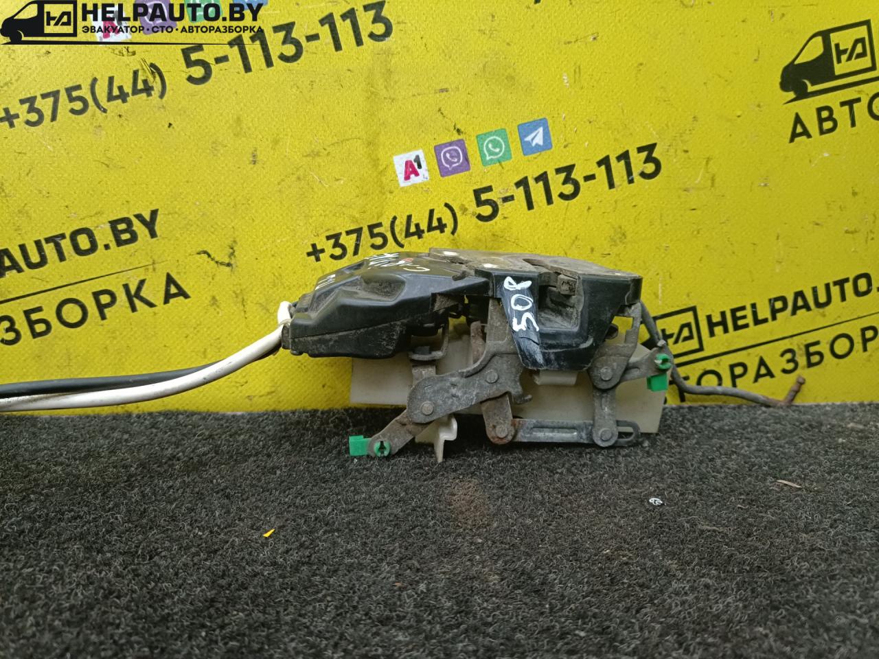 замок двери передней левой Toyota Carina E 1 поколение T190 1997, 1.8 л., бензин, МКПП, хетчбэк 5 дв., передний привод, 7A-FE - фото №1