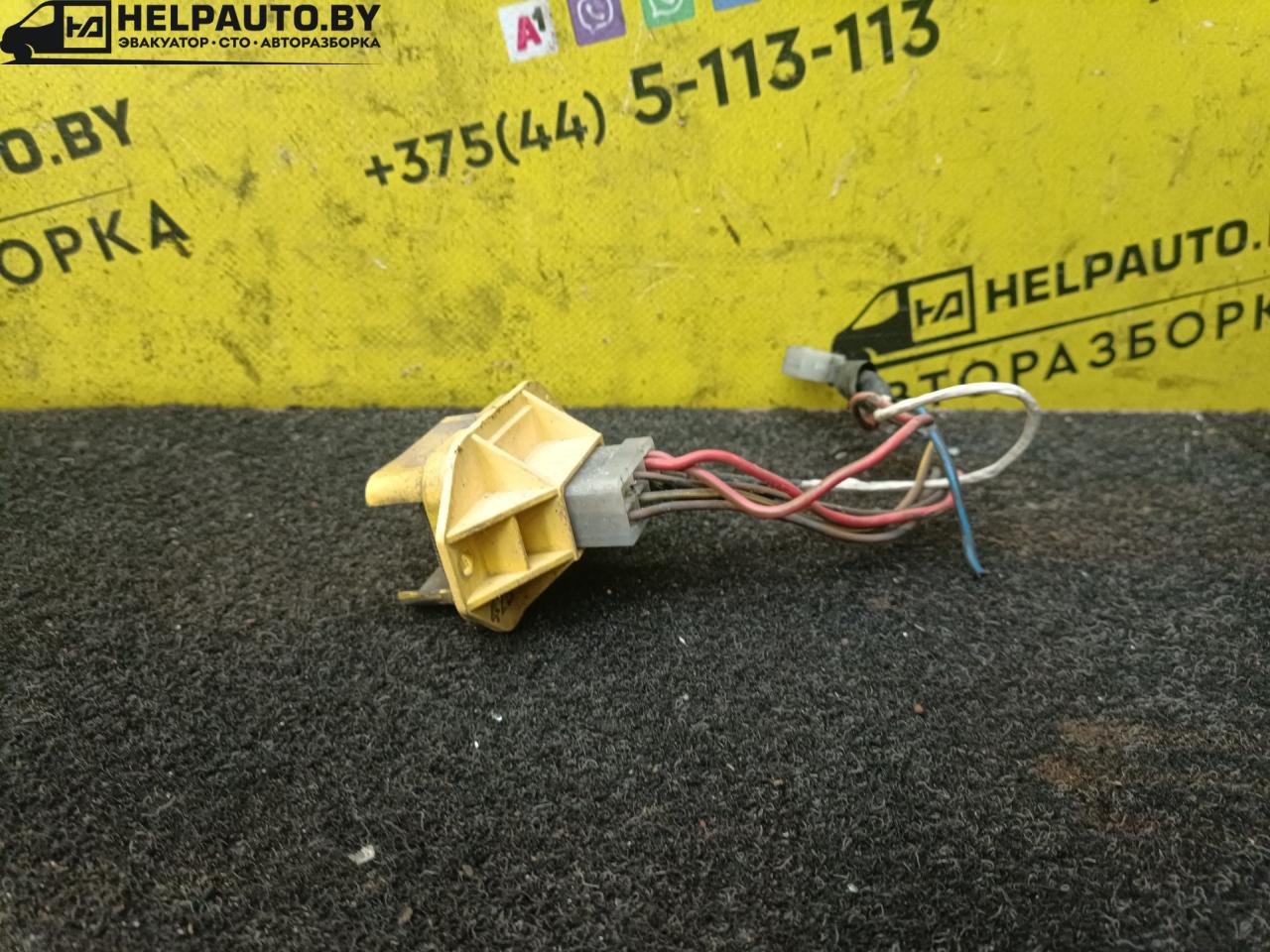 сопротивление печки Audi A6 4A/C4 1996, 2.0 л., i, бензин, МКПП, седан, передний привод - фото №1
