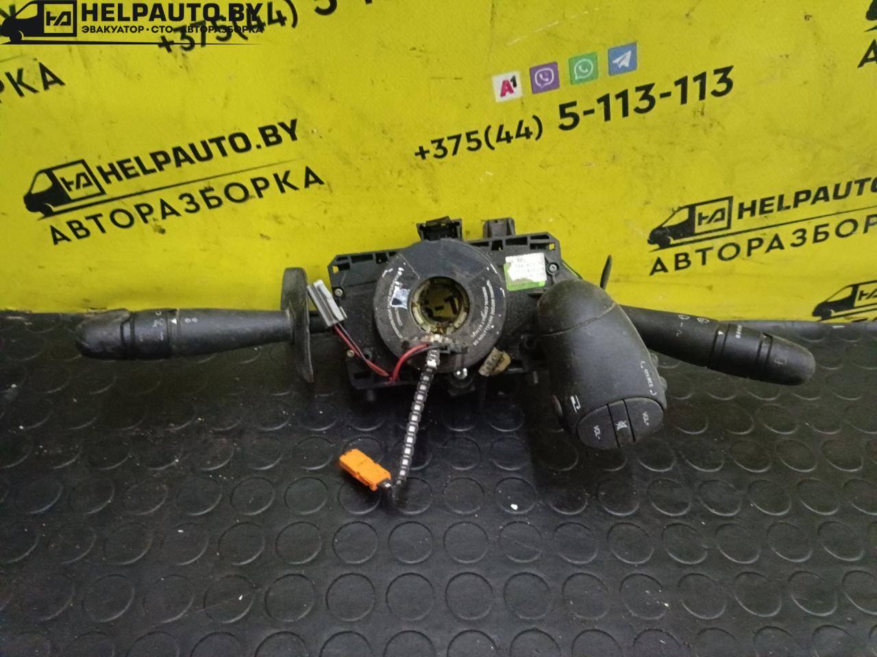 переключатель подрулевой (стрекоза) Renault Laguna 1 поколение 1995, 1.8 л., i, бензин, МКПП, хетчбэк 5 дв., передний привод - фото №1