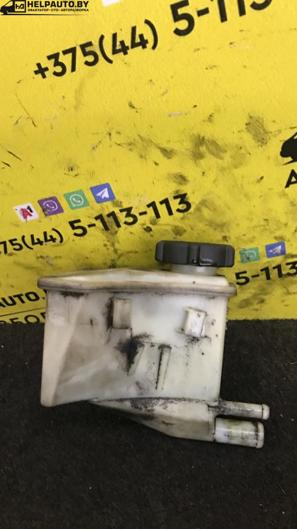 бачок гидроусилителя Ford Mondeo 1 поколение 1995, 1.8 л., бензин, МКПП, седан, передний привод - фото №1