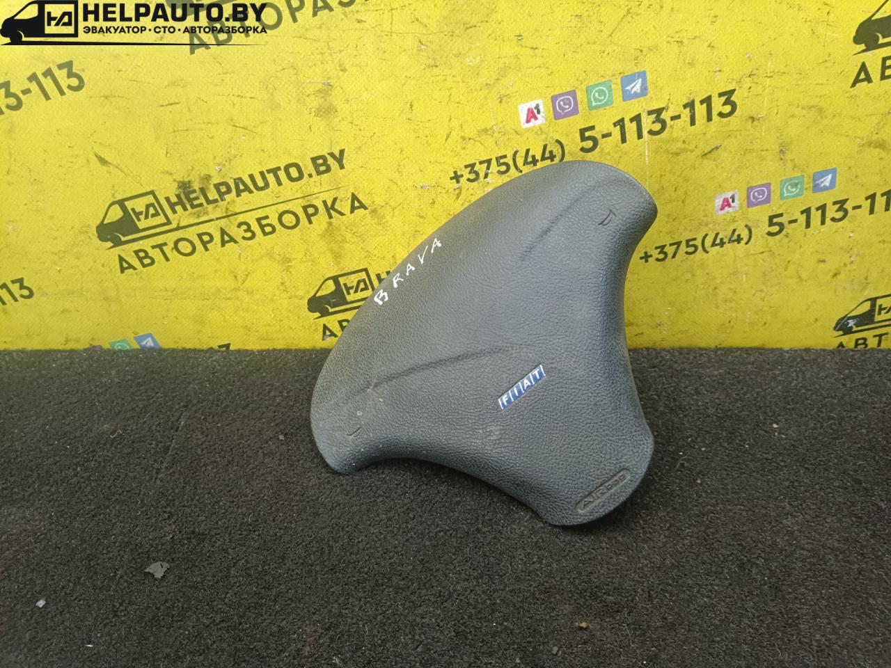 подушка безопасности водителя Fiat Brava 1 поколение 1998, 1.4 л., i, бензин, МКПП, хетчбэк 5 дв., передний привод - фото №1