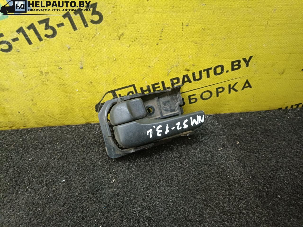 ручка внутренняя задняя левая Nissan Maxima A32 1997, 2.0 л., бензин, МКПП, серый, седан - фото №1
