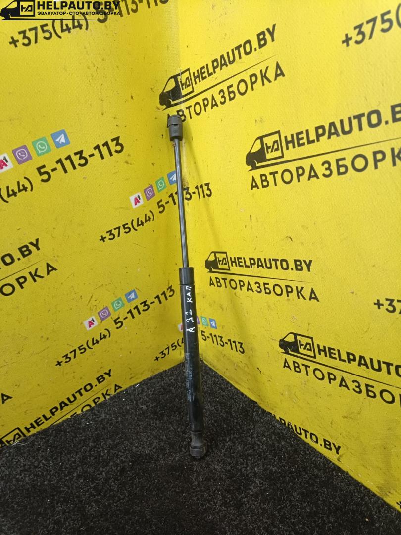 амортизатор капота Nissan Maxima A32 1997, 2.0 л., бензин, МКПП, серый, седан - фото №1
