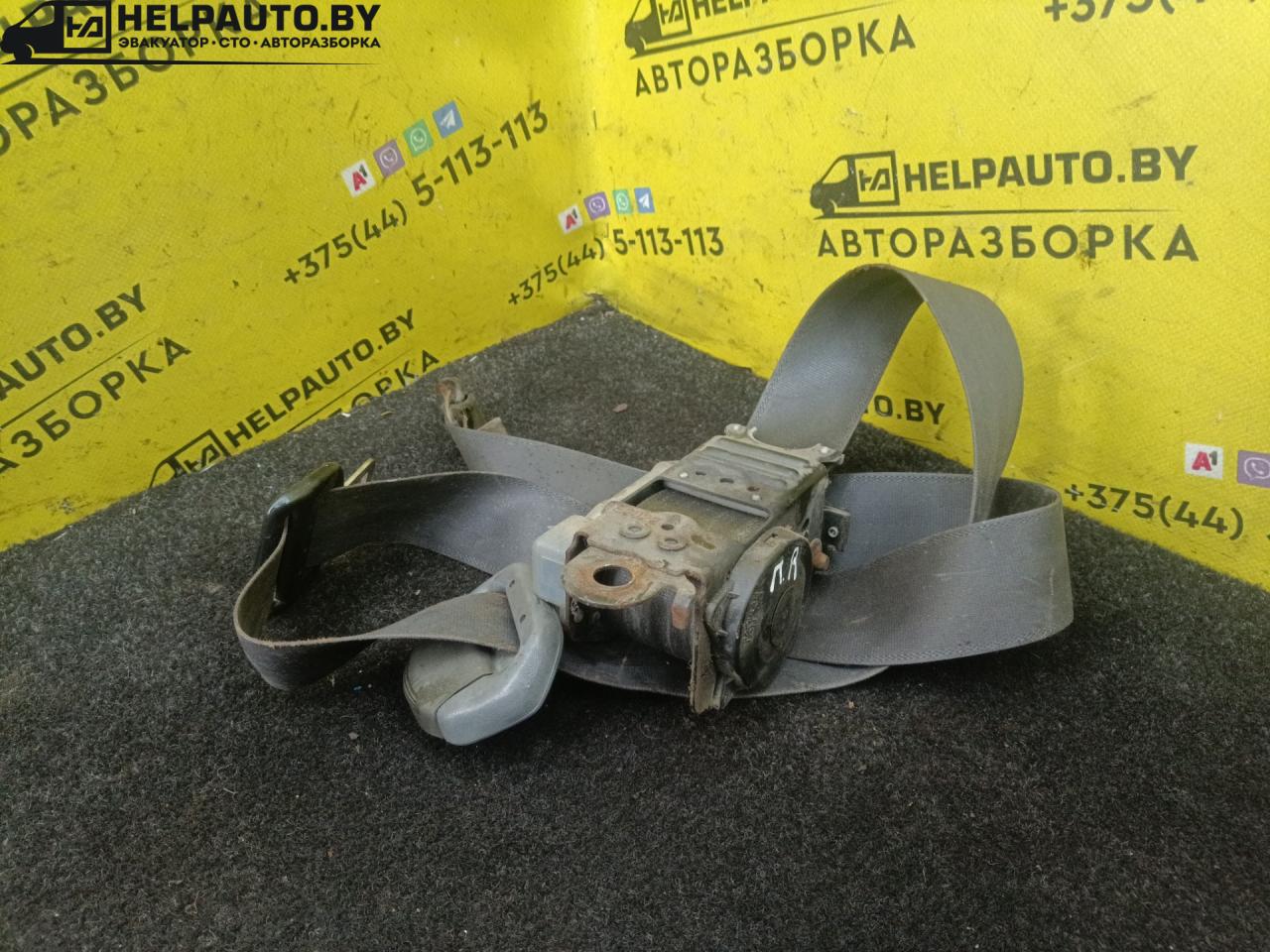 ремень безопасности Toyota Carina E 1 поколение T190 1997, 2.0 л., дизель, МКПП, зеленый, седан - фото №1