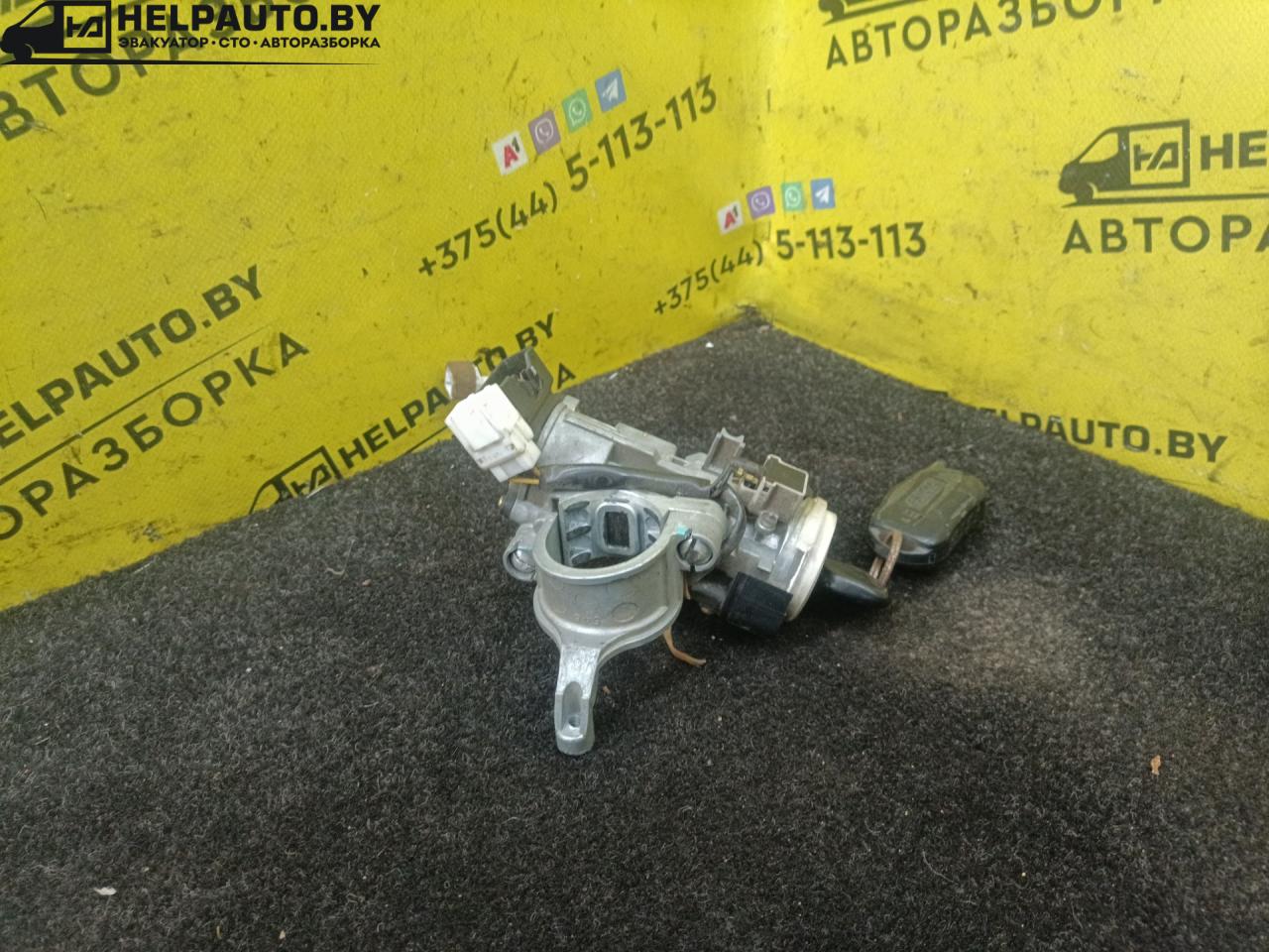 замок зажигания Mitsubishi Galant 8 поколение 1998, 2.0 л., бензин, АКПП, зеленый, универсал - фото №1