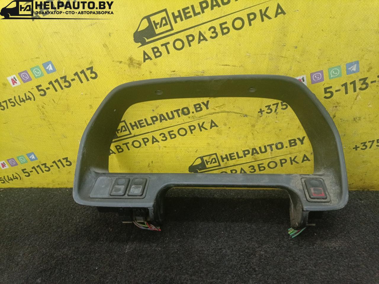 рамка панели приборов Honda Concerto 1 поколение 1992, 1.5 л., бензин, МКПП, серебристый, хетчбэк 5 дв. - фото №1