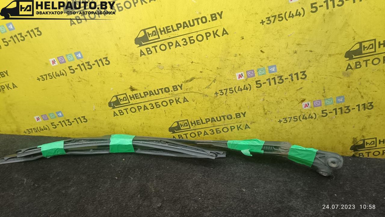 щеткодержатель (поводок стеклоочистителя, дворник) Alfa Romeo 146 1 поколение 930B 1996, 1.4 л., бензин, МКПП, черный, хетчбэк 5 дв. - фото №1