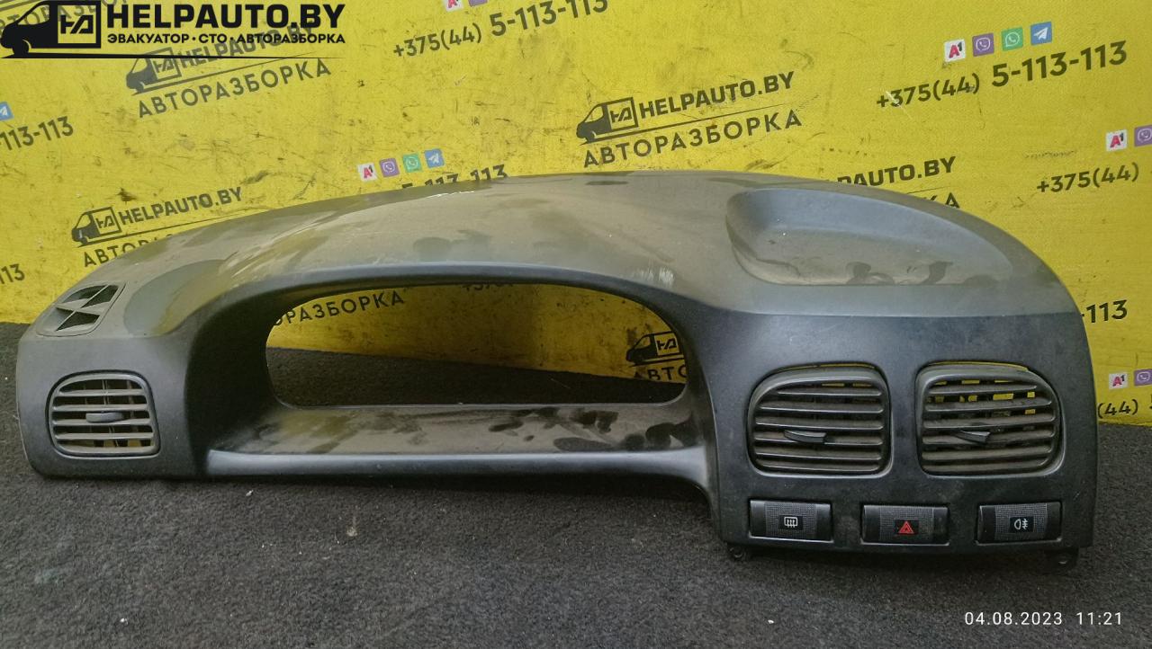 рамка панели приборов Kia Rio 1 поколение 2002, 1.5 л., A5D, бензин, 5МКПП, синий, универсал - фото №1