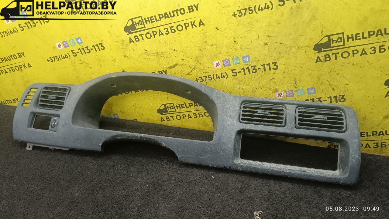 рамка панели приборов Suzuki Wagon R 1 поколение 1998, 1.0 л., бензин, МКПП, фиолетовый, хетчбэк 5 дв. - фото №1