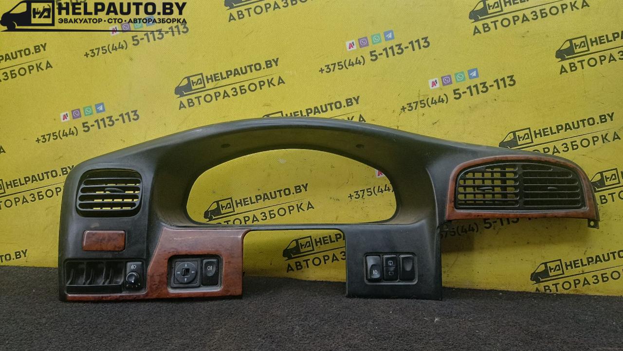 рамка панели приборов Kia Sportage 1 поколение 2001, 2.0 л., FE (16V), бензин, 5МКПП, зеленый, внедорожник 5 дв. - фото №1