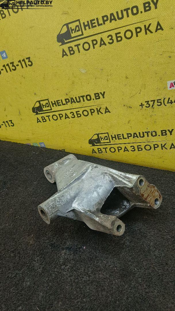 кронштейн двигателя Fiat Marea 1 поколение 1996, 1.8 л., бензин, МКПП, зеленый, седан - фото №1
