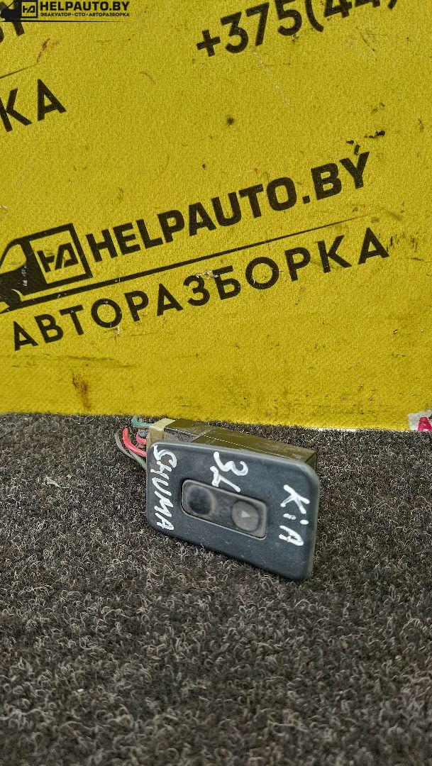 кнопка стеклоподъемника заднего левого Kia Shuma 1 поколение 1999, 1.5 л., BFD, бензин, МКПП, зеленый, хетчбэк 5 дв., передний привод - фото №1