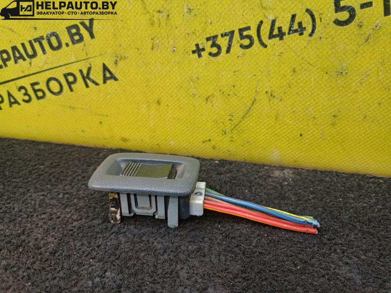 кнопка стеклоподъемника переднего правого Toyota Carina T170 1992, 1.6 л., 4A-FE, бензин, МКПП, красный, седан, передний привод - фото №1