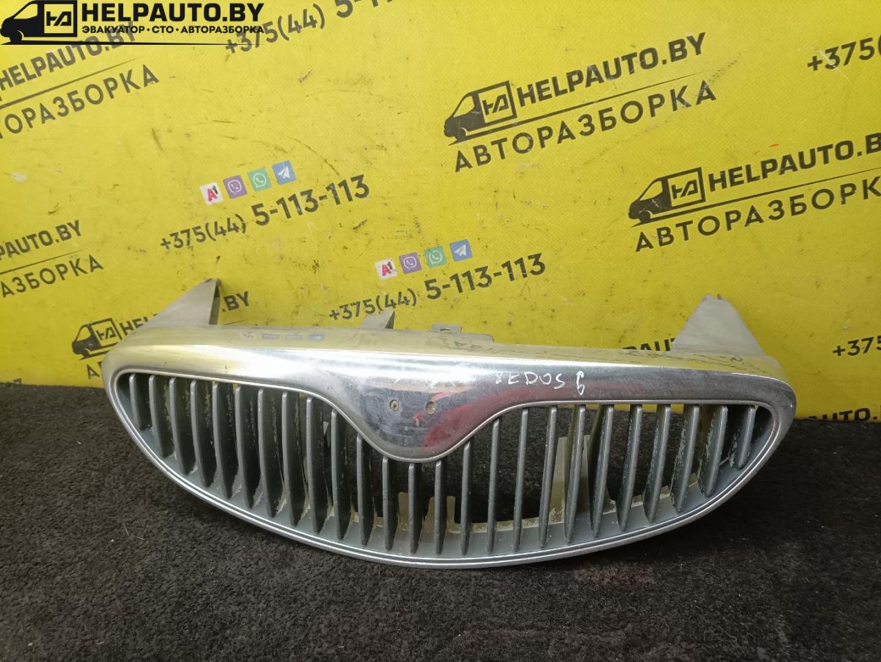 решетка радиатора Mazda Xedos 6 1 поколение 1995, 2.0 л., бензин, МКПП, серый, седан, передний привод - фото №1