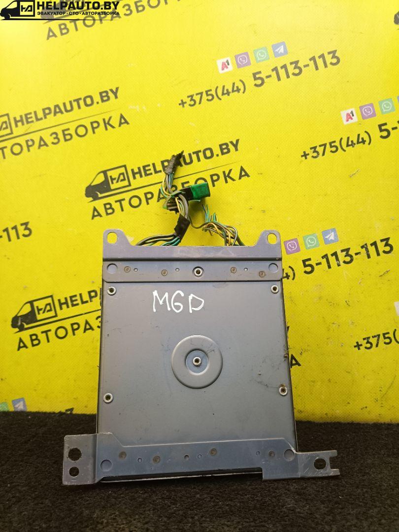 блок управления двигателем Mazda 626 3 поколение 1990, 1.8 л., бензин, МКПП, серый, седан, передний привод - фото №1