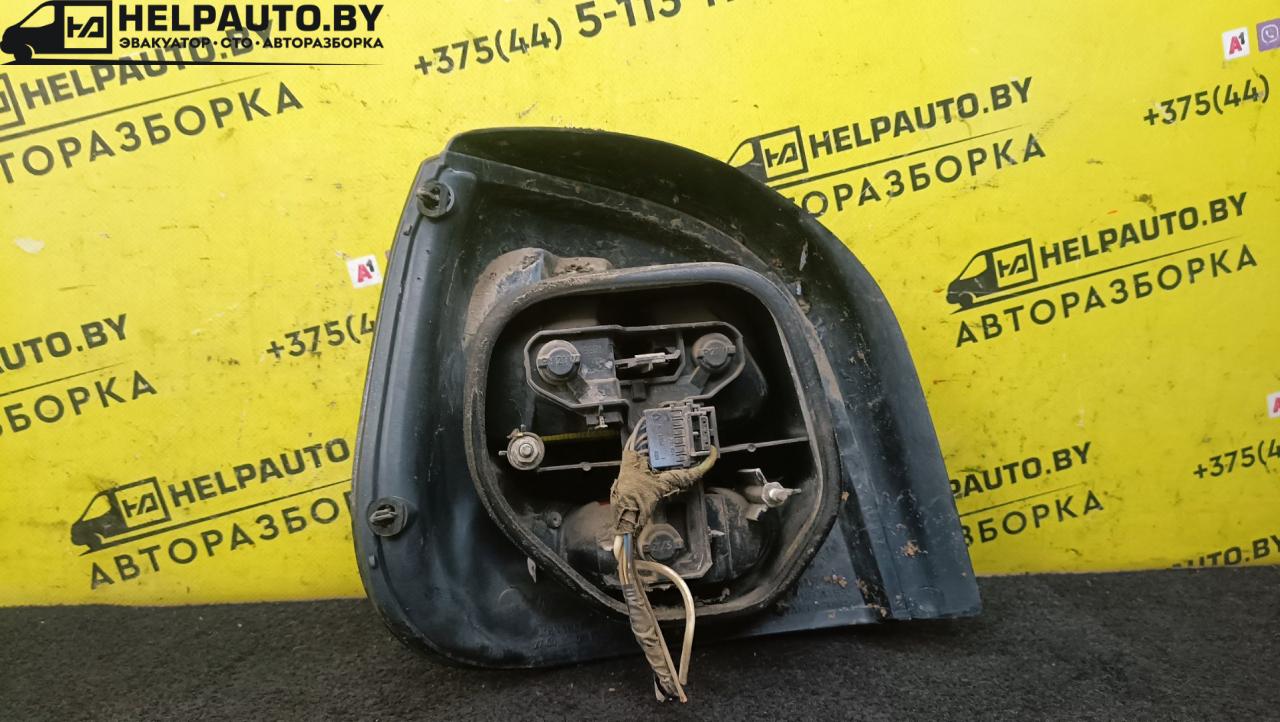 панель заднего правого фонаря Renault Scenic 1 поколение 1998, 1.9 л., дизель, 5МКПП, голубой, минивэн, передний привод - фото №1