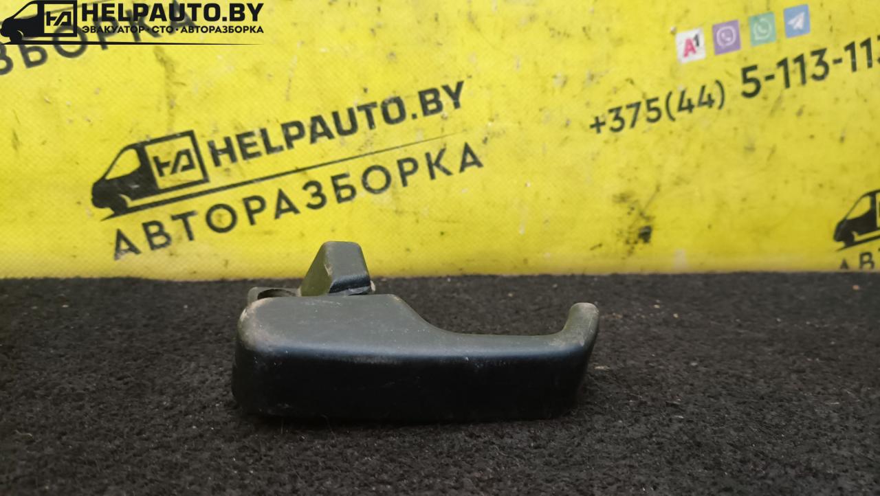 ручка открывания капота Volkswagen Passat B3 1993, 1.9 л., AAZ, дизель, 5МКПП, черный, универсал, передний привод - фото №1