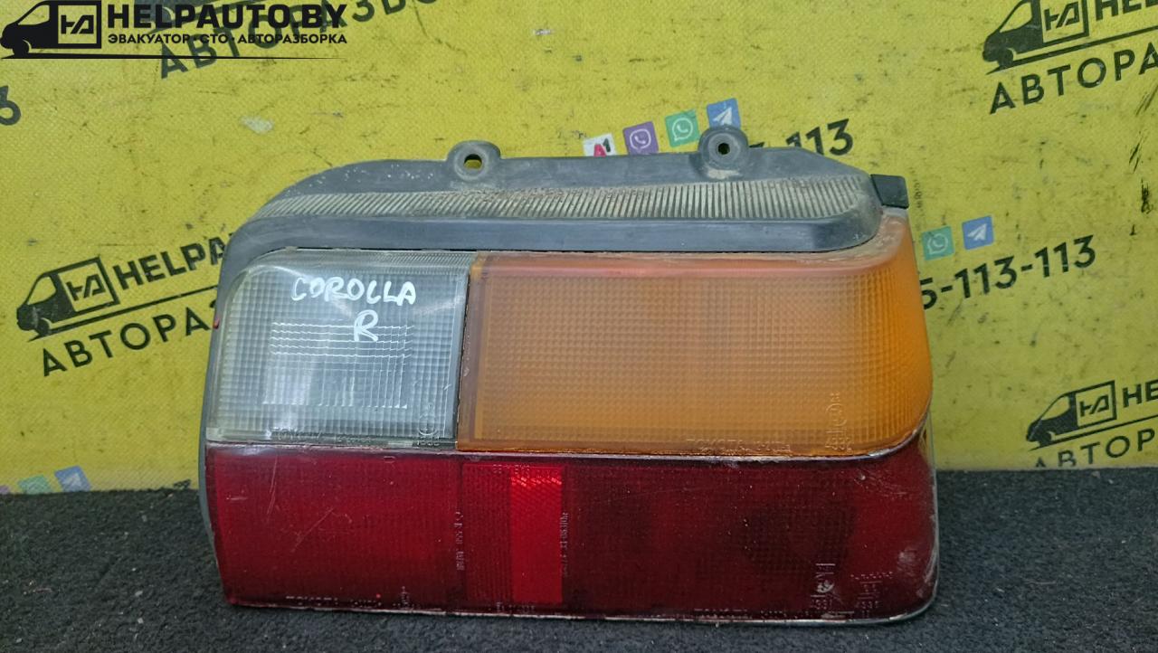 фонарь задний правый Toyota Corolla 5 поколение (E80) 1984, 1.3 л., бензин, МКПП, красный, хетчбэк 5 дв., передний привод - фото №1