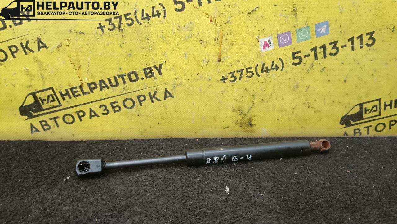 амортизатор крышки багажника (3-5 двери) Audi 80 8C/B4 1994, 2.0 л., бензин, МКПП, зеленый, седан, передний привод - фото №1