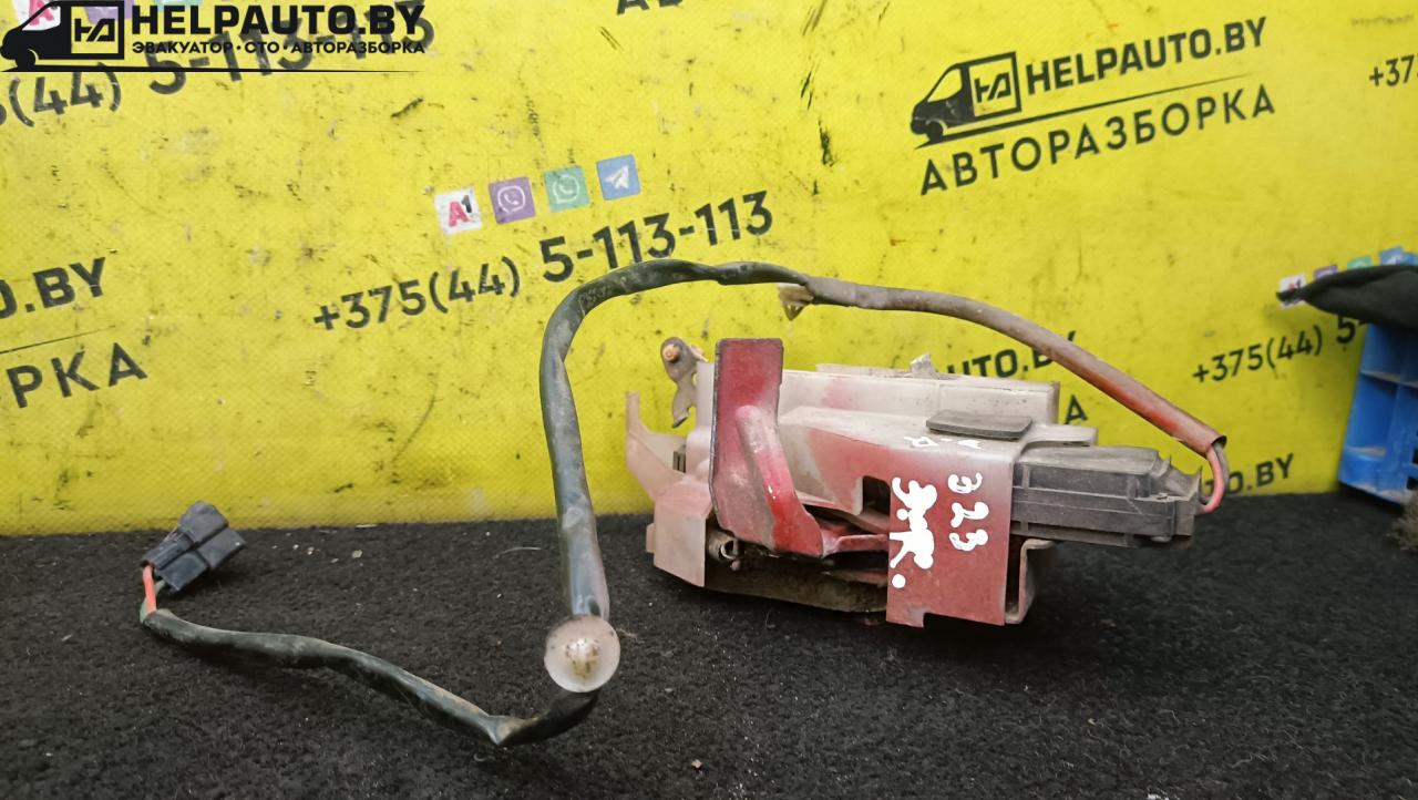 замок двери задней правой Mazda 323 5 поколение 1994, 1.8 л., BP (DOHC), бензин, МКПП, красный, хетчбэк 5 дв., передний привод - фото №1