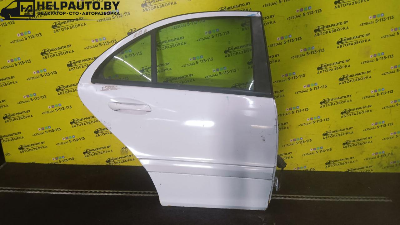 форточка задняя правая Mercedes-Benz C-Класс W203/S203/CL203 2000, 1.8 л., бензин, МКПП, белый, седан, задний привод - фото №1