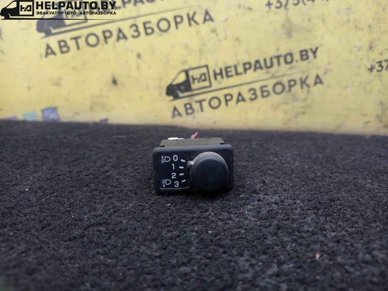 кнопка корректора фар Nissan Almera Tino V10 2001, 1.8 л., QG18DE, бензин, 5МКПП, зеленый, минивэн - фото №1