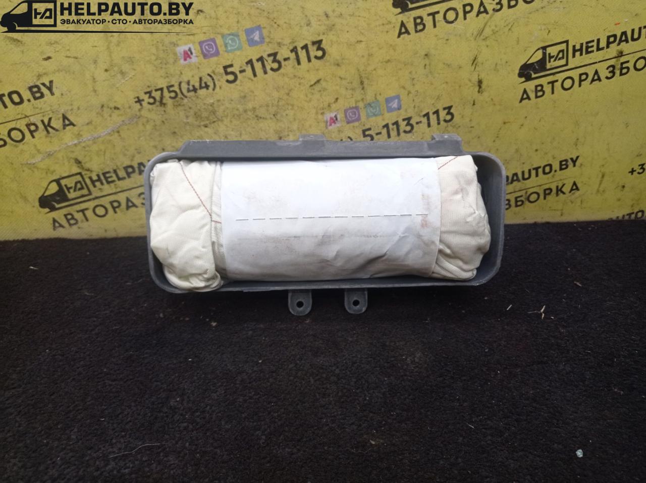 подушка безопасности пассажира Chrysler Voyager 3 поколение 1997, 2.4 л., EDZ, бензин, АКПП, зеленый, минивэн, передний привод - фото №1