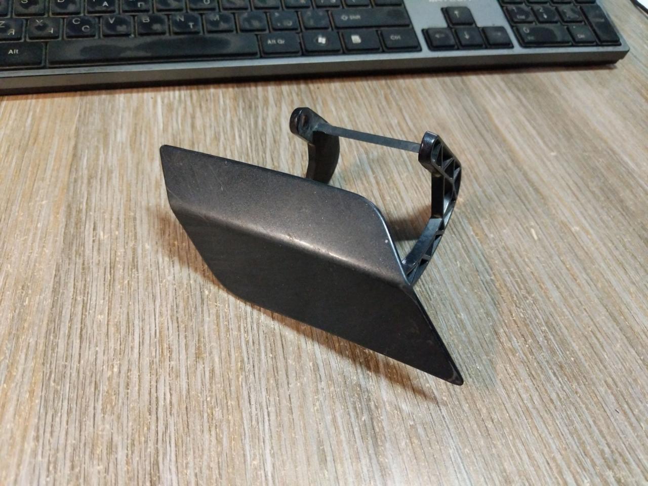 заглушка под омыватель фары Mercedes-Benz C-Класс W204/S204 W204 2009, 3.0 л., M 272.948, бензин, A2048802224 - фото №1