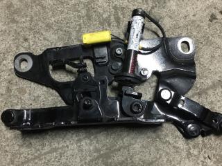 петля капота левая BMW 5 серия F10/F11 [рестайлинг] 2016, 2.0 л., B47 D20 A, дизель, АКПП, черный, седан, 7249887