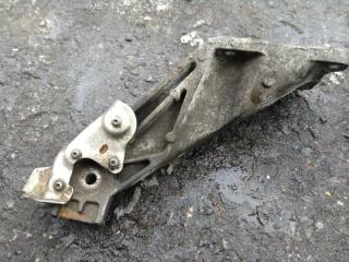 кронштейн двигателя BMW X5 E70 2008, 4.8 л., N62 B48 B, бензин, АКПП, черный, внедорожник 5 дв., 6777688