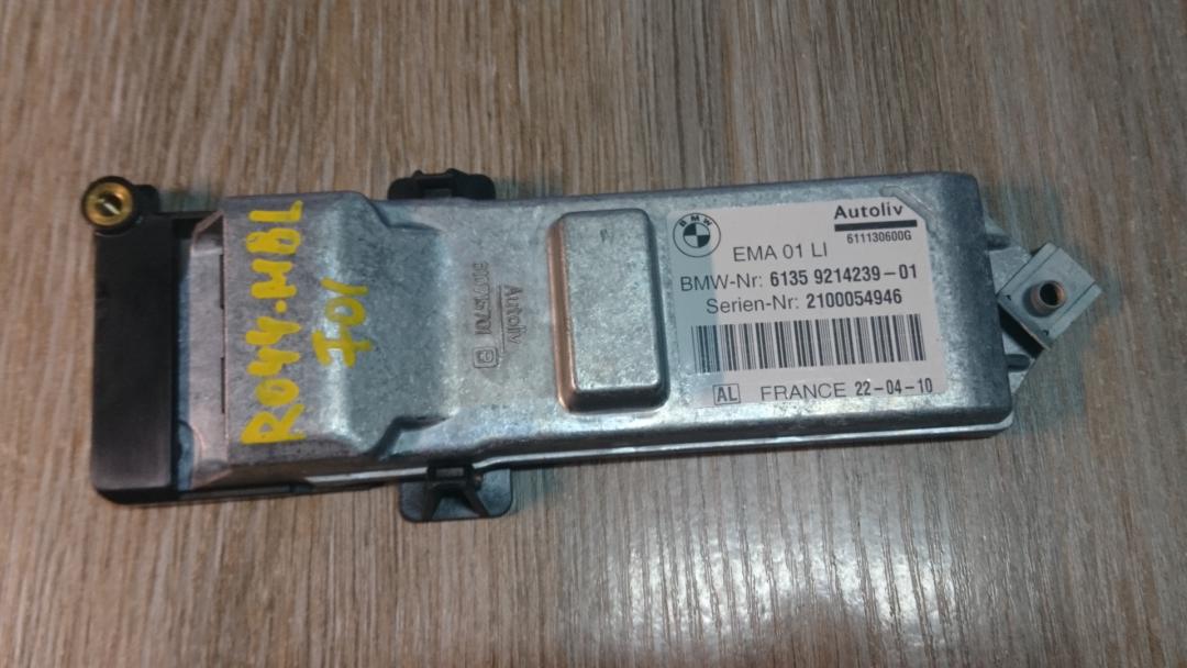 блок управления ремнем безопасности BMW 7 серия F01/F02 2010, 4.4 л., N63 B44 A, бензин, АКПП, седан, 61359214239, 611130600G - фото №1