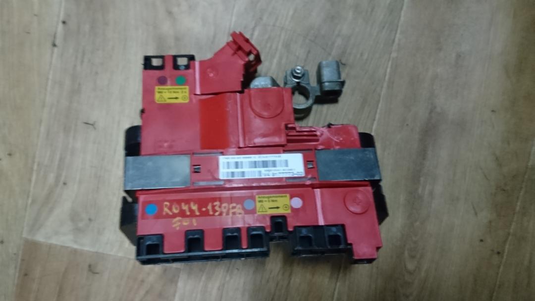 распределитель тока BMW 7 серия F01/F02 2010, 4.4 л., N63 B44 A, бензин, АКПП, седан, 9177773 - фото №1