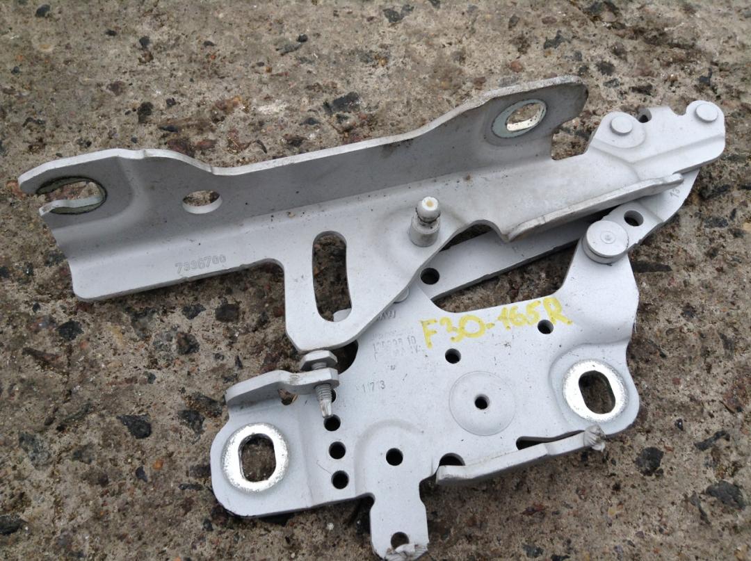 петля капота правая BMW 3 серия F30/F31/F34 2013, 2.0 л., N20 B20 A, бензин, АКПП, седан, 7336700 - фото №1