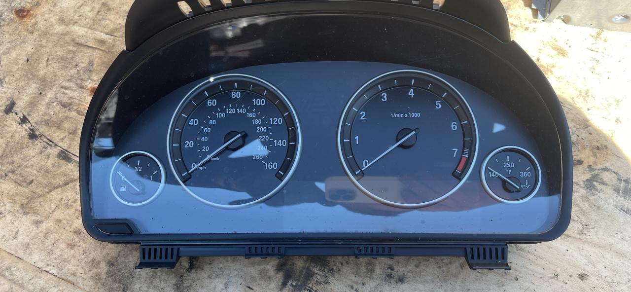 щиток приборов (приборная панель) BMW 5 серия F07/F10/F11 F10 2010, 3.5 л., бензин, 9227606 - фото №1