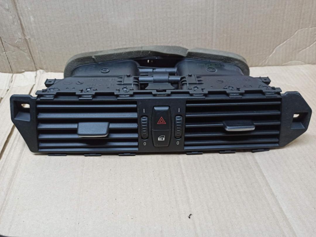 дефлектор обдува салона BMW 5 серия E60/E61 2006, 6910734, 7009275 - фото №1