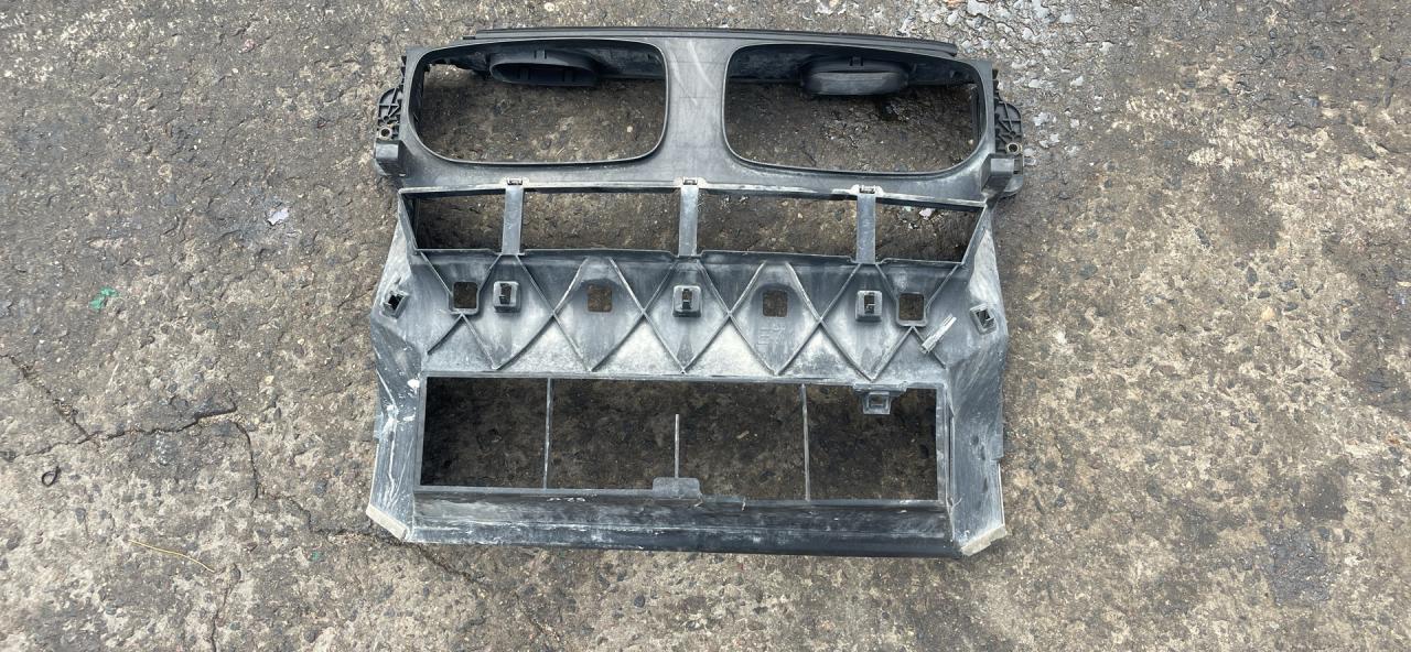 передняя панель крепления облицовки (телевизор) BMW X6 E71/E72 2011, 7192758 - фото №1