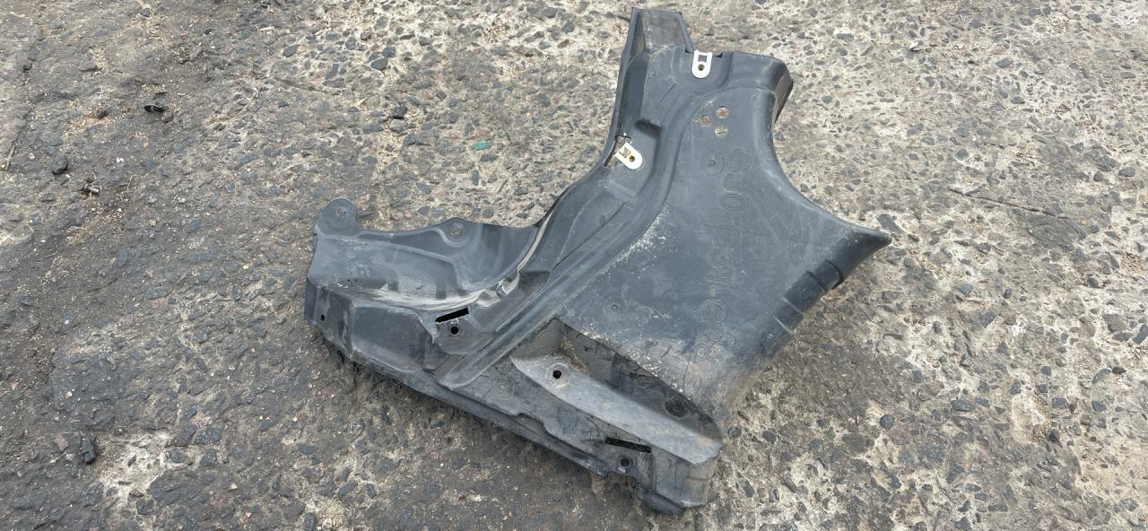 защита днища BMW 5 серия G30/G31 G31 2018, 2.0 л., B48 B20 A, бензин, задний привод, правый руль, 7340787 - фото №1