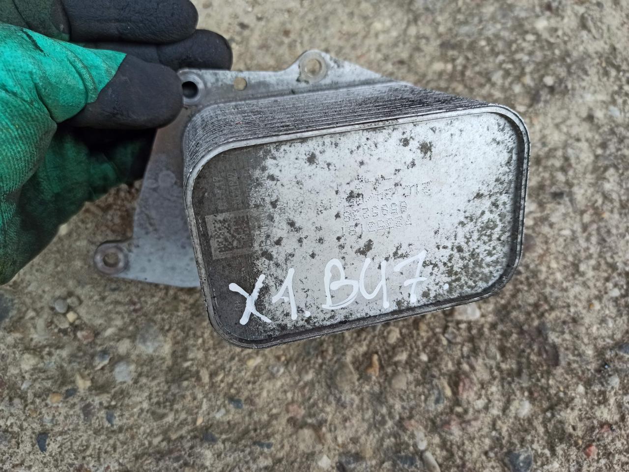 теплообменник масляного фильтра BMW X1 F48 2017, 1.8 л., B47 C20 A, дизель, АКПП, 475, полный привод, 7235318, 6595238 - фото №1