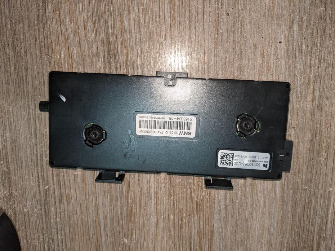 усилитель антенны BMW X1 E84 2012, 2.8 л., бензин, 65209168334, 9168334 - фото №1