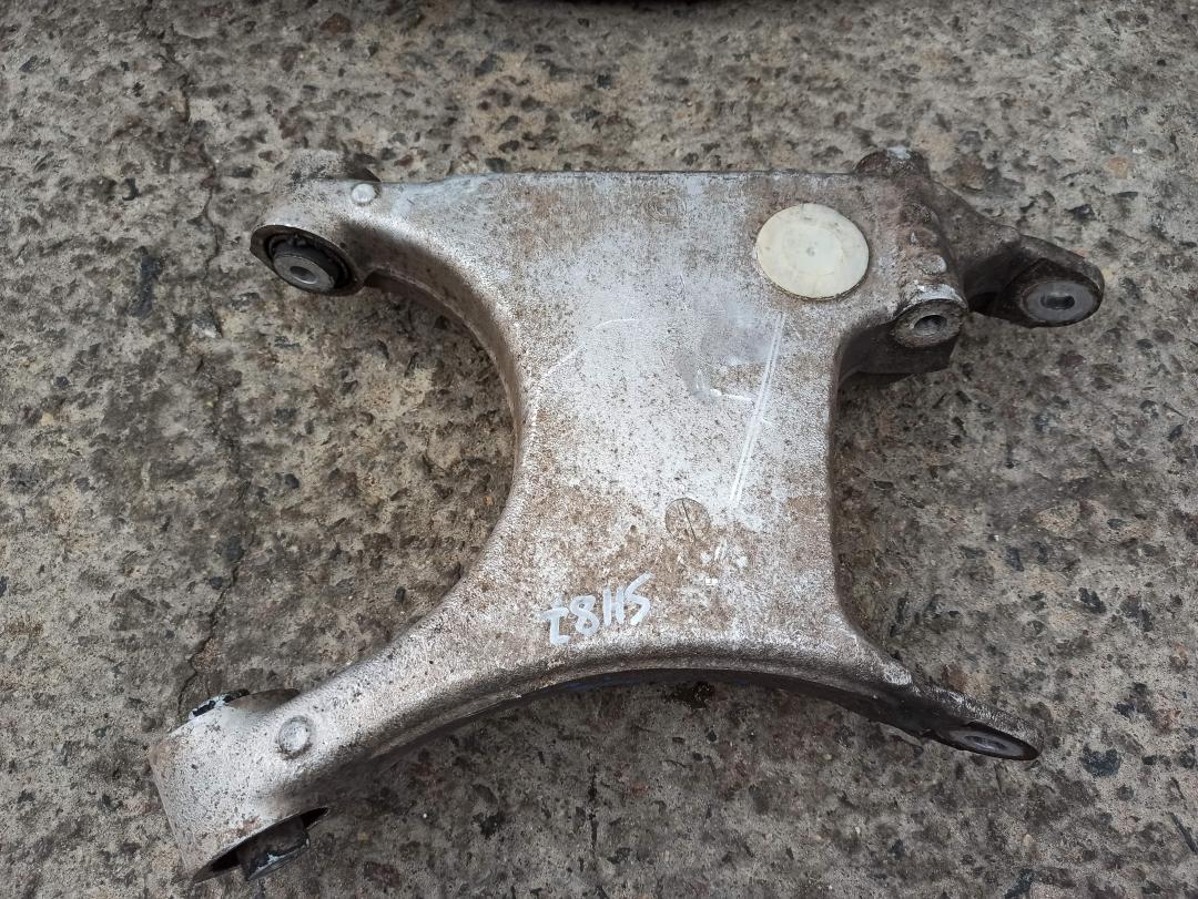 рычаг задний нижний BMW X5 E53 2000 - фото №1