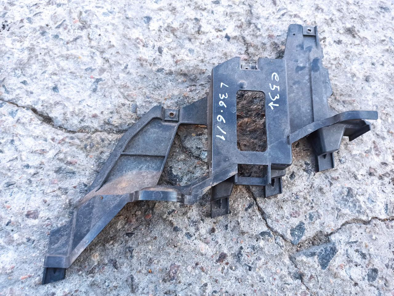 крепление фары левой BMW X5 E53 2003, 4.6 л., M62 B46 (468S1), бензин, АКПП, внедорожник 5 дв., 5183600 - фото №1