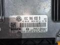 блок управления двигателем Volkswagen Golf 5 поколение 2007, 1.4 л., BLG, бензин, робот, b4/b9a, хетчбэк 5 дв., передний привод, 03C906032B - фото №2